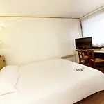 Campanile & Restaurant 3*