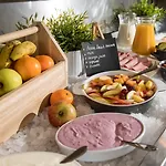 Campanile & Restaurant 호텔