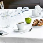 Campanile & Restaurant 호텔 벤로