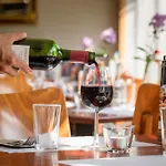 Campanile & Restaurant 3*