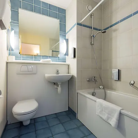 Campanile & Restaurant Отель 3*