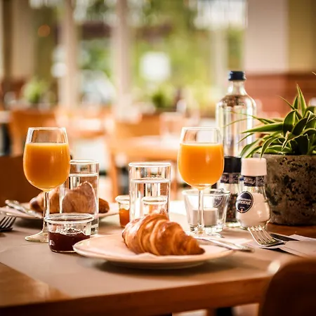 Hotel Campanile & Restaurant