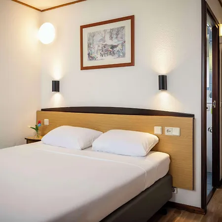 Campanile & Restaurant 3* ונלו