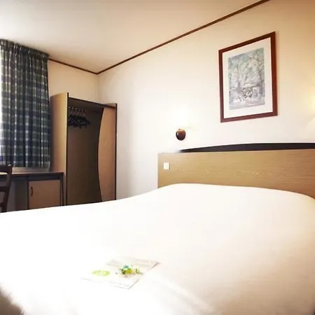 Campanile & Restaurant Отель 3*