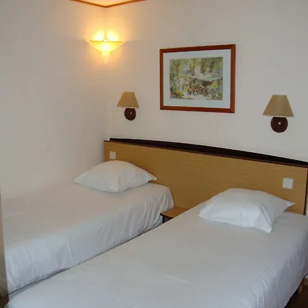 Campanile & Restaurant 3*