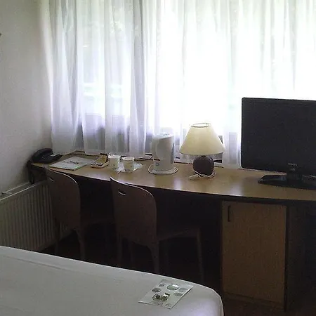Campanile & Restaurant 3* Φένλο