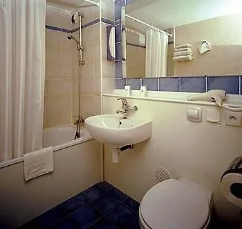 Campanile & Restaurant فينلو