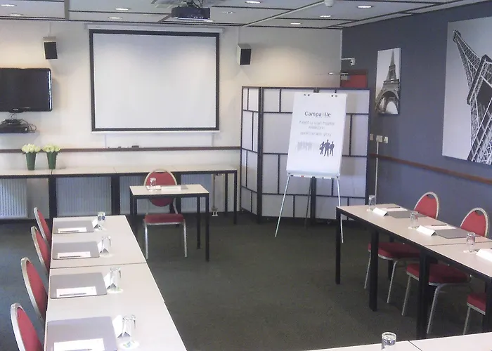 Campanile & Restaurant Hotel 3*