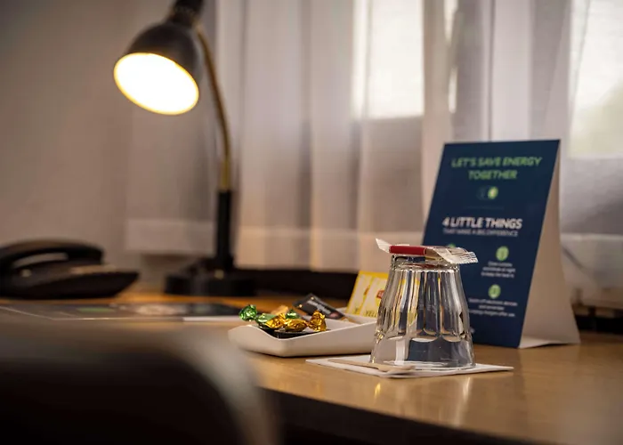 Campanile & Restaurant מלון