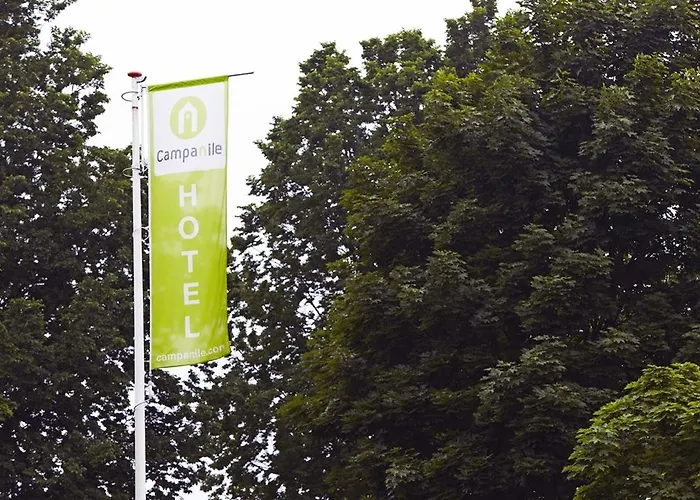 Campanile & Restaurant 3*