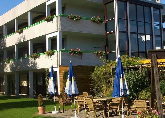 Campanile & Restaurant 3*