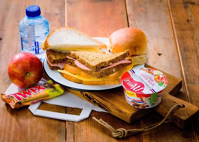 מלון Campanile & Restaurant 3*