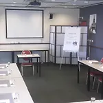 Campanile & Restaurant 호텔 3*