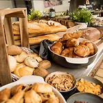 Campanile & Restaurant 벤로