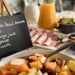 Campanile & Restaurant 벤로