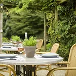 Campanile & Restaurant 호텔