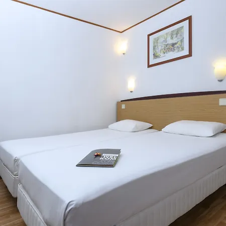 Hotel Campanile & Restaurant 3*