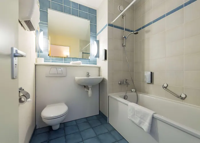 Campanile & Restaurant Hotel 3*