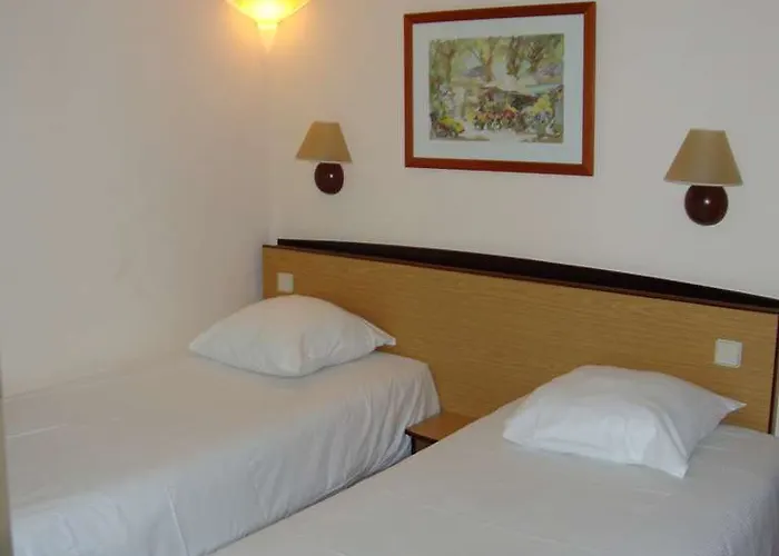 Campanile & Restaurant 3*